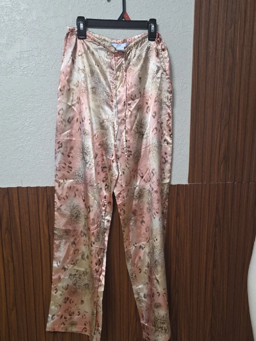 August silk Pink and Cream Satin Printed Lounge Pants Medium Sz